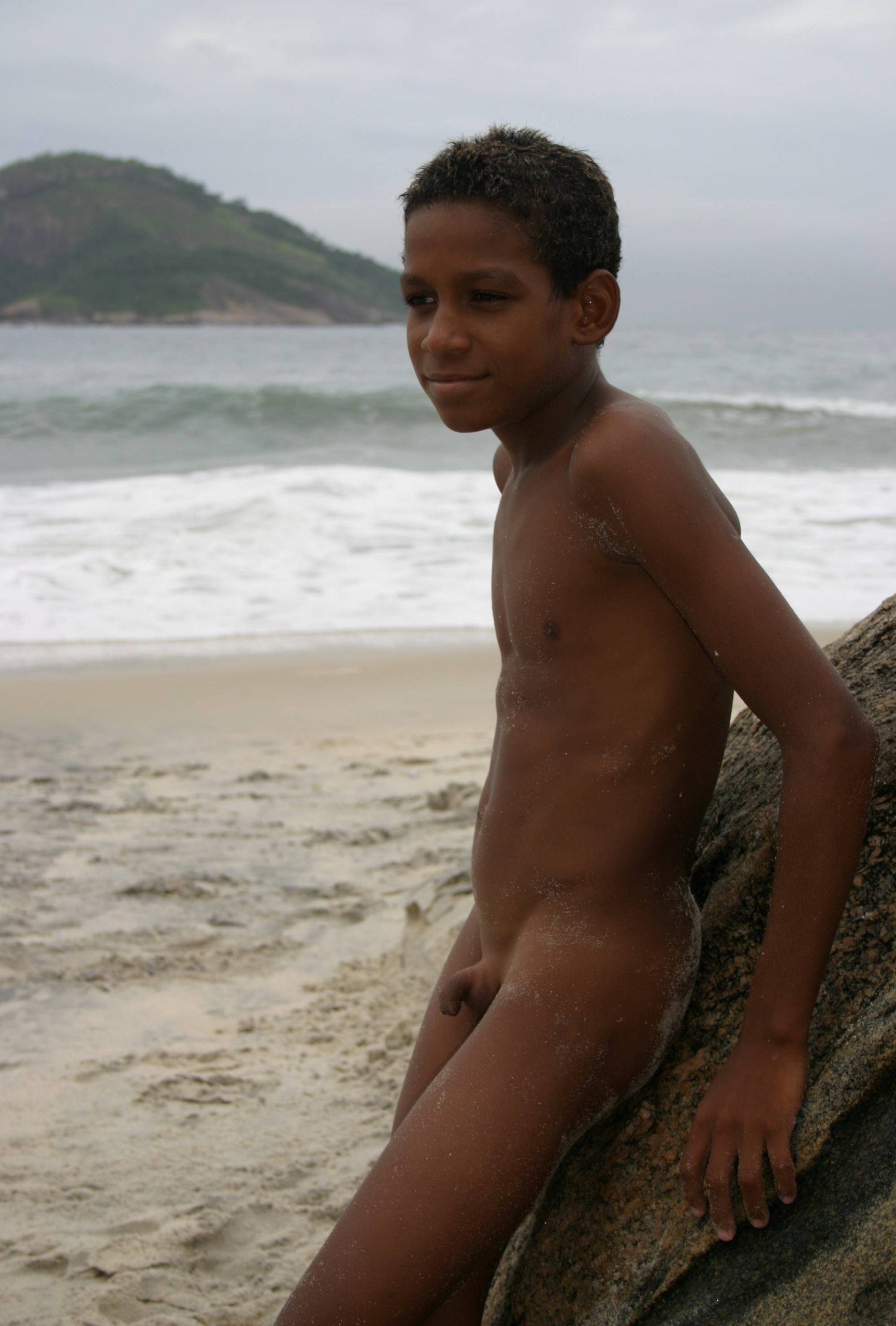 Purenudism Photos-Brazilian Outdoor Groups - 1