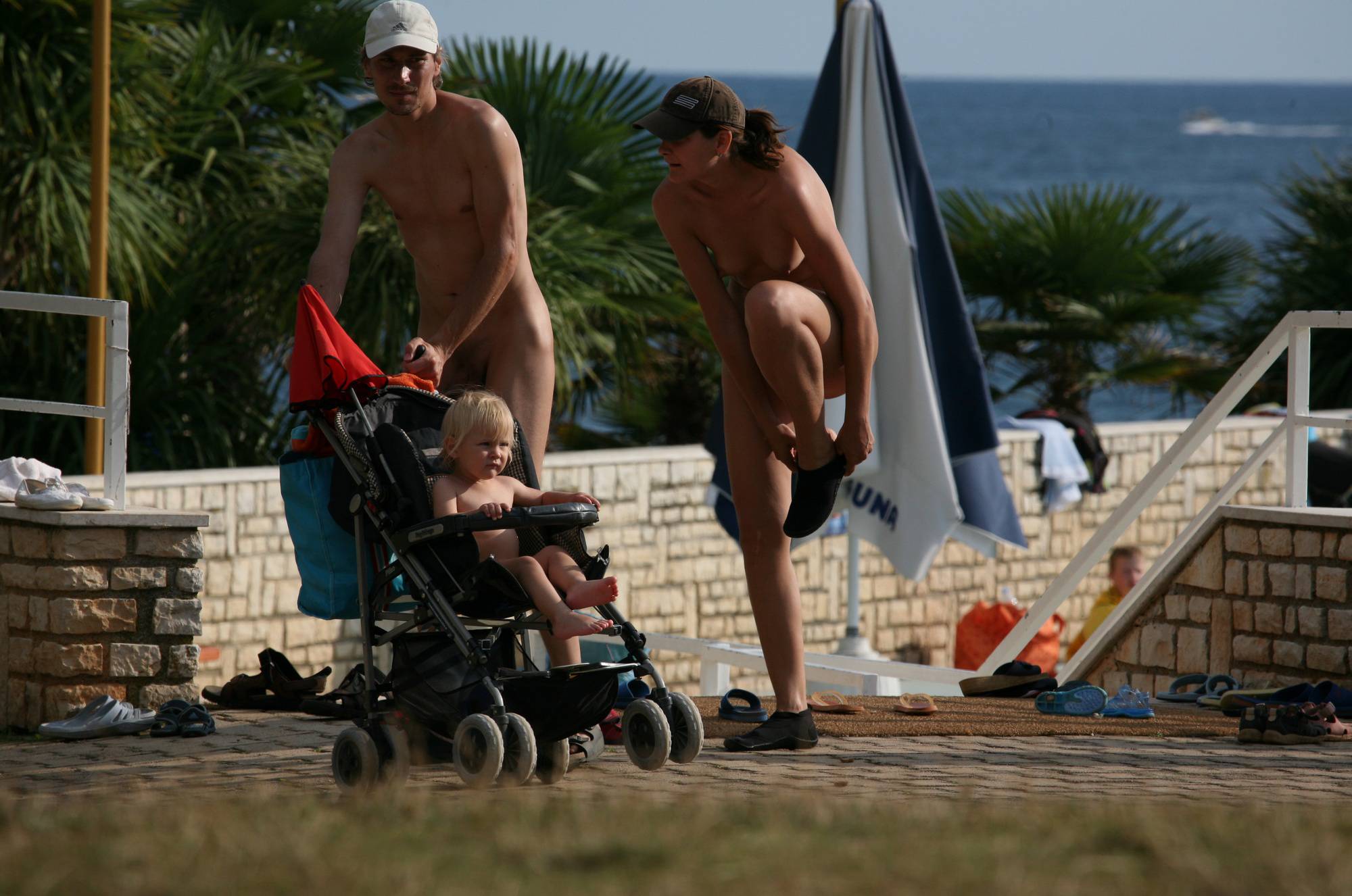 Purenudism Pics Nuda Pool Close Parenting - 2