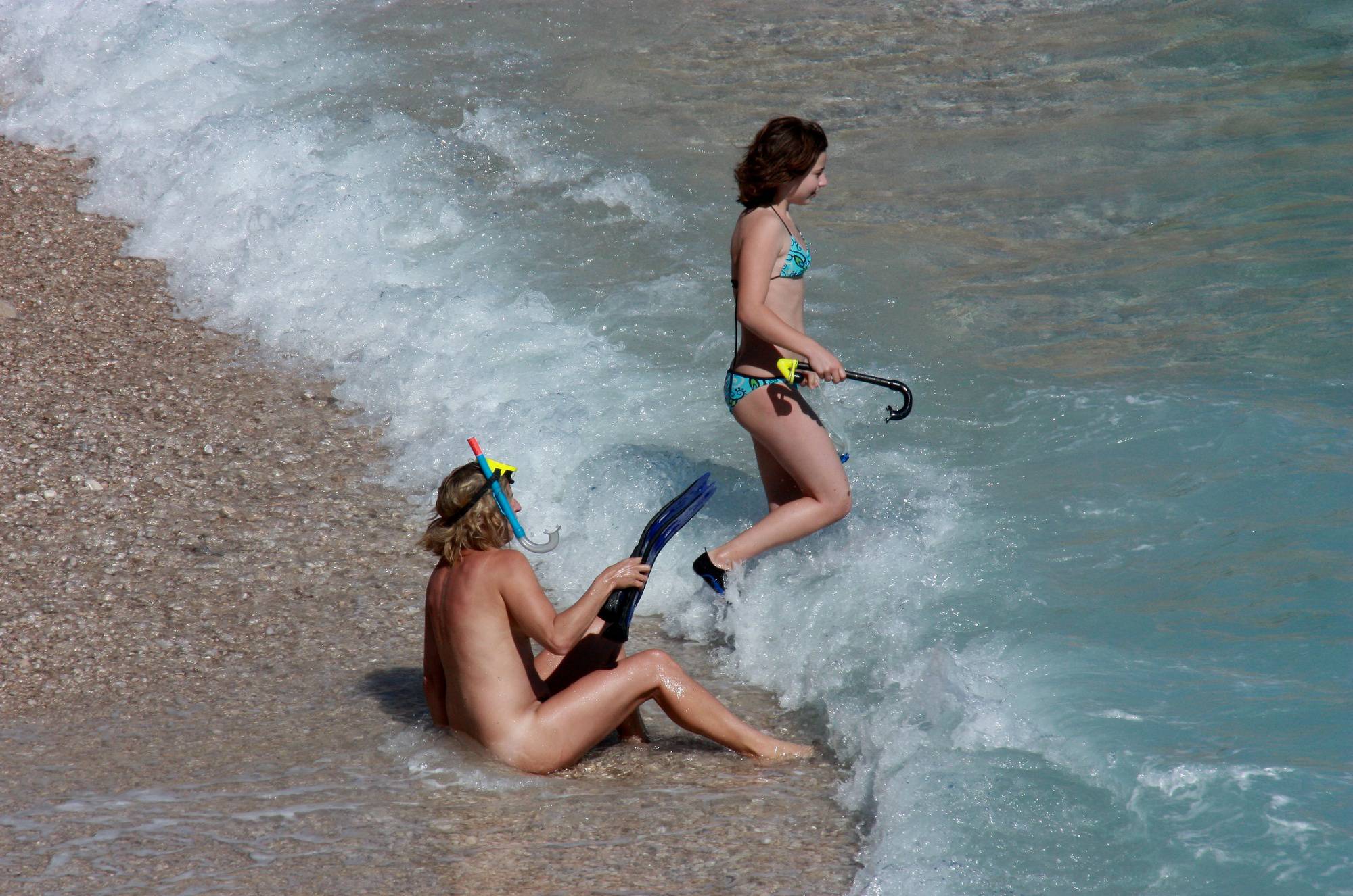 Pure Nudism Pics-Nudist Snorkeling Shores - 1